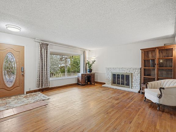 5th image of 615 Millcreek Way