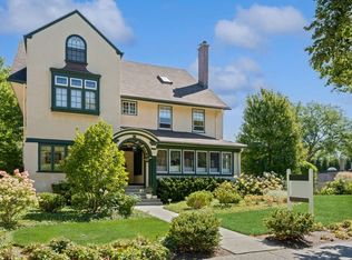 701 Sheridan Rd, Evanston, IL 60202