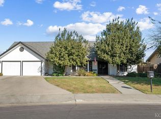 916 Murphy Dr, Lemoore, CA 93245