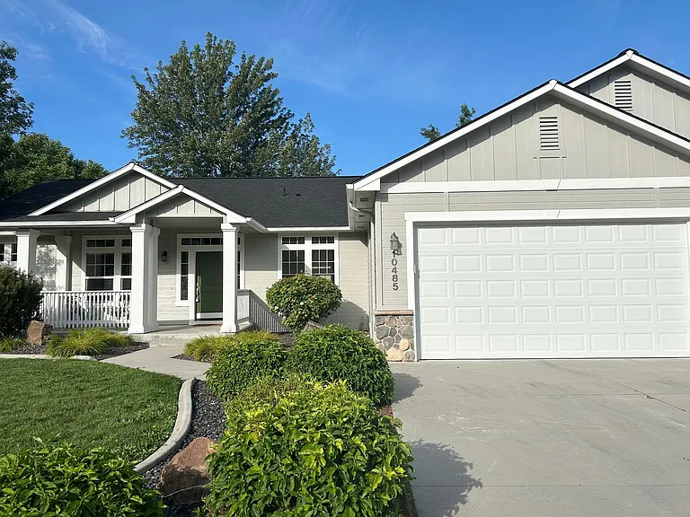 10485 N Bridle Way — Photo 1