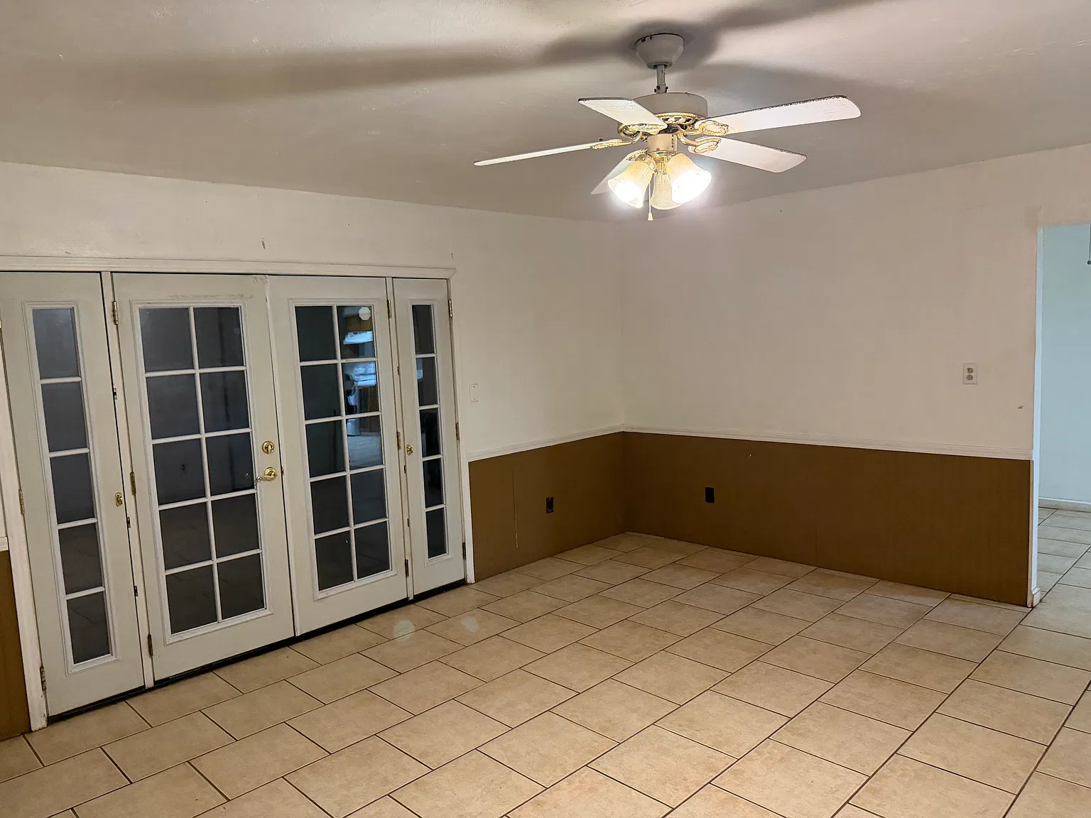 3 bed, 1389 sqft, $2,400 — Photo 4