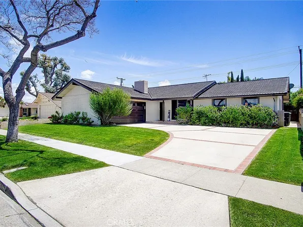 2682 Salmon Dr, Los Alamitos, CA 90720