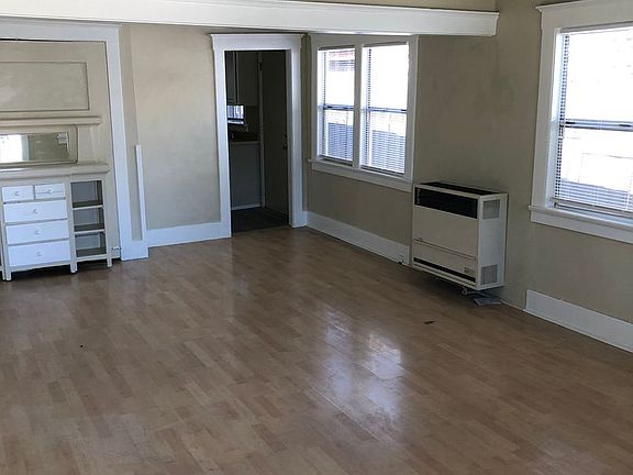 2nd image of 1381-1385 Raymond Ave #1383