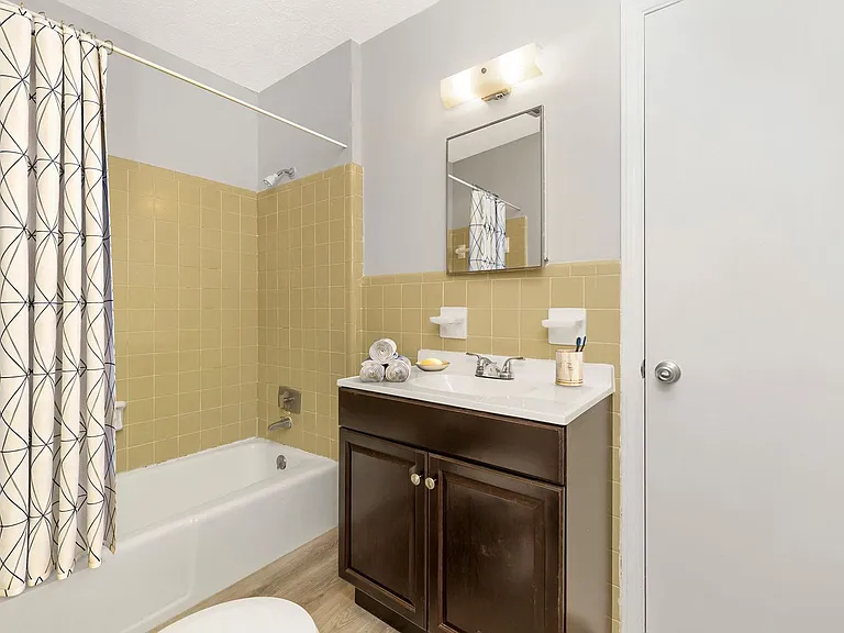 SH101-College Road Apartments (RCA) — Photo 11