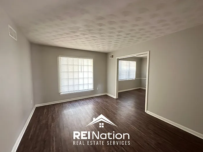 4 bed, 2.0 bath, 1935 sqft, $1,795 — Photo 4