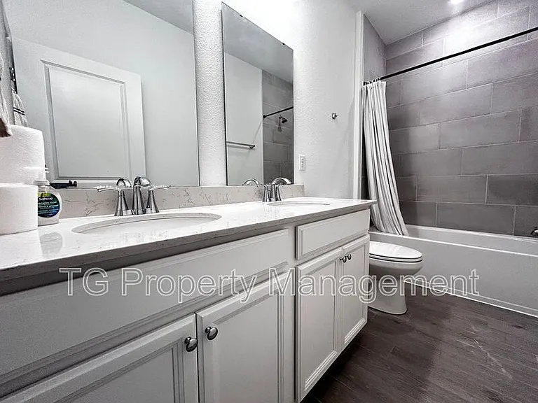 23 Lake Sinclair St — Photo 22