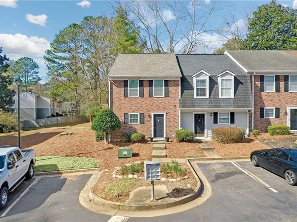 233 Quail Run, Roswell, GA 30076