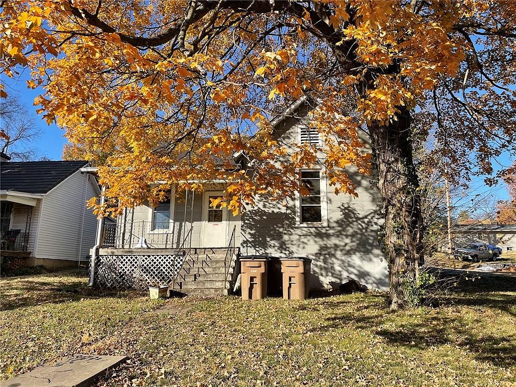 1017 Unity St, Atchison, KS 66002 Zillow