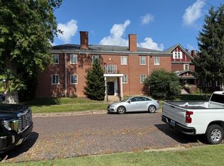 1030 9th St #2, Huntington, WV 25701