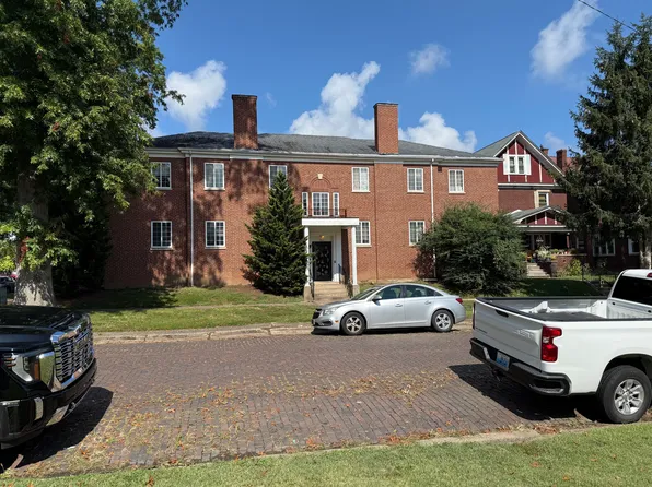 1030 9th St #2, Huntington, WV 25701