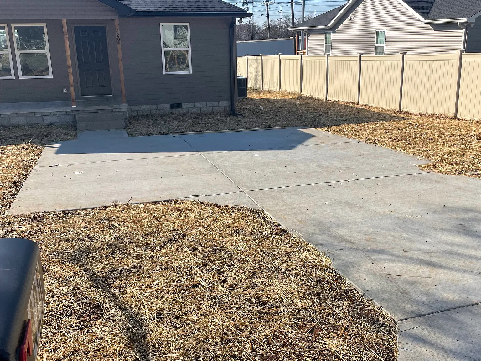 4 bed, 1200 sqft, $2,100 — Photo 2