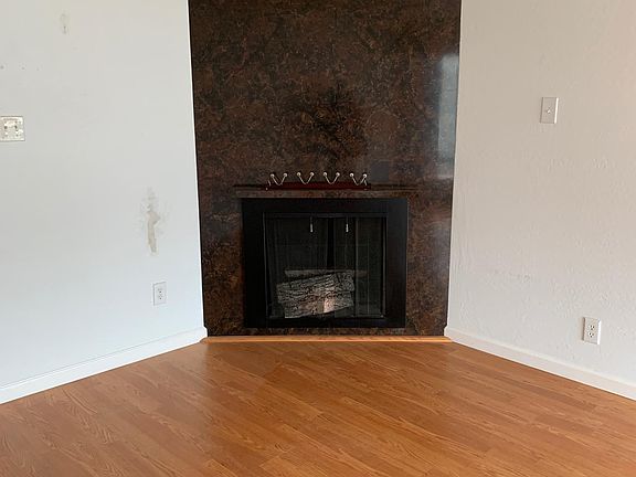 3rd image of 355 Euclid Ave #201