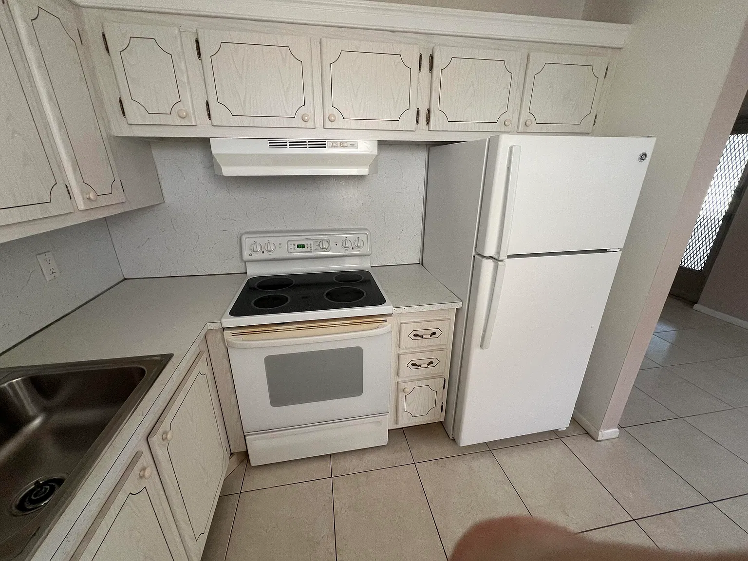 2 bed, 1.5 bath, 798 sqft, $1,400 — Photo 2