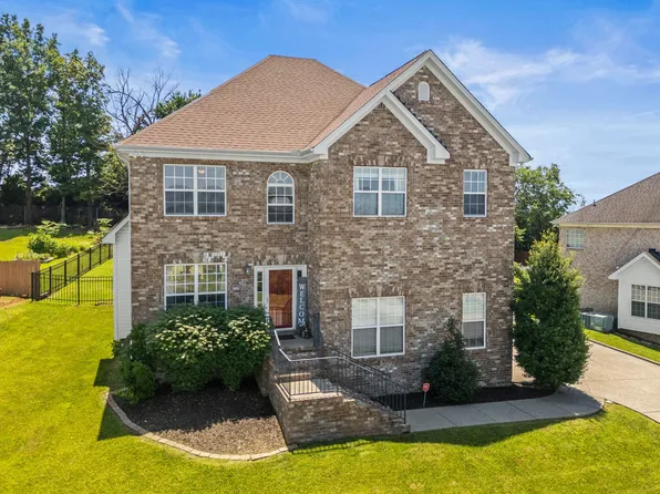 144 Chipwood Dr, Hendersonville, TN 37075