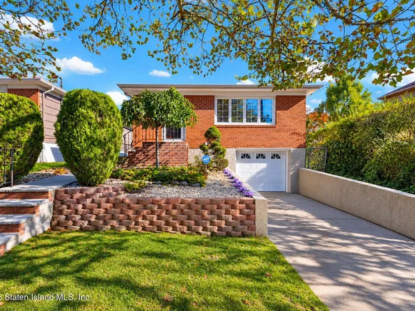 47 Rene Dr, Staten Island, NY 10306