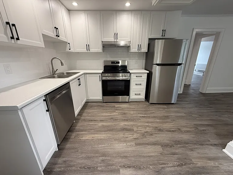 807 Frederick St — Photo 24