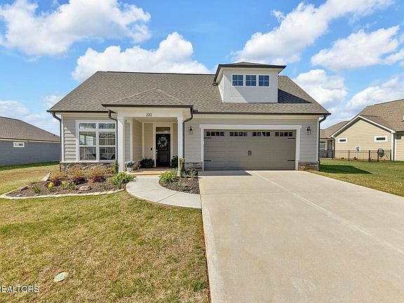 2nd image of 290 Cedar Br TR