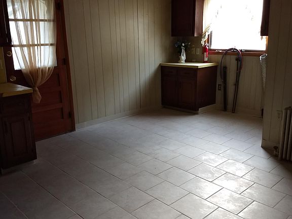 Kitchen, Laundry Corner