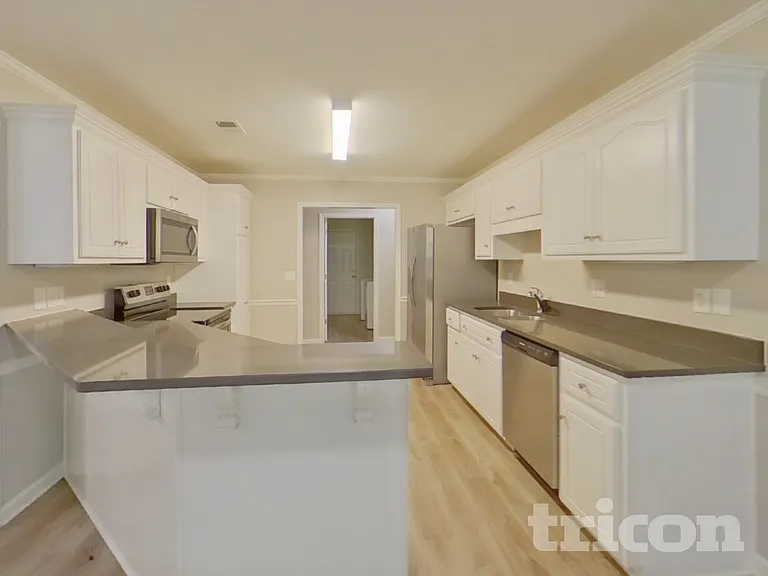 136 Tanners Mill Rd — Photo 8