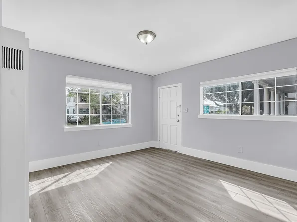 Chou 840, 840 55th St APT 1, Oakland, CA 94608