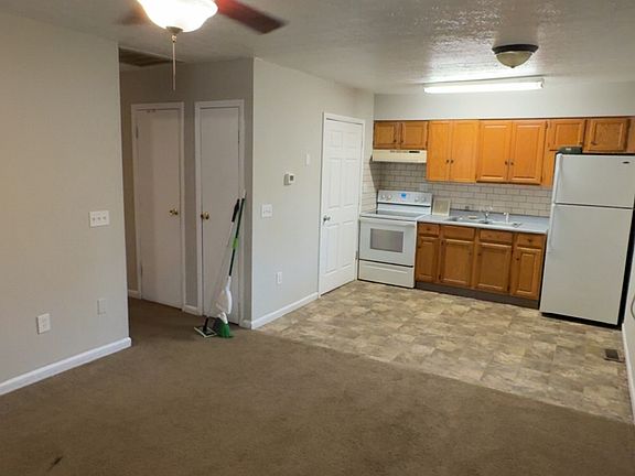 3rd image of 1823 Wilbur Ave