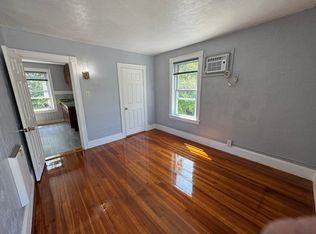 52 Avery St Floor 3, North Attleboro, MA 02760