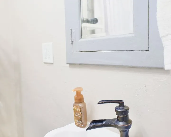 12 E University Blvd #16 — Photo 2