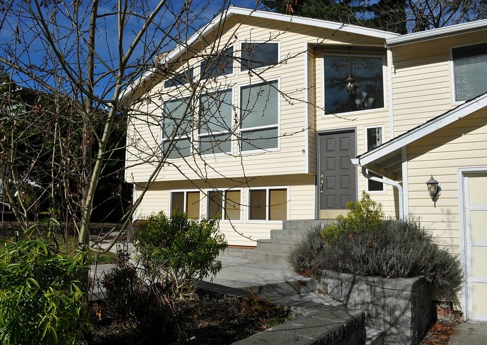 1st image of 17804 81st St E