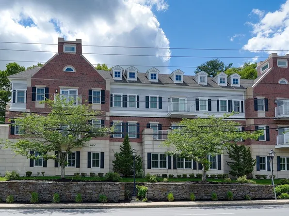 235 Cambridge St Unit 202, Burlington, MA 01803