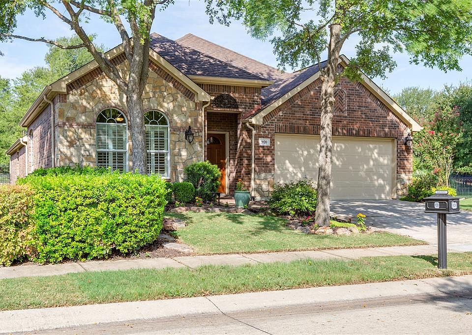 1st image of 920 Medinah Dr