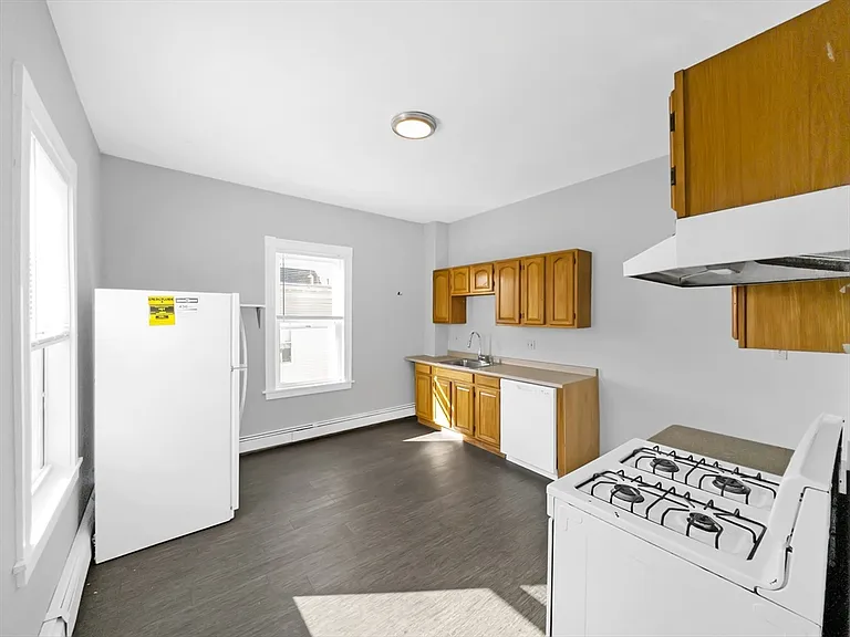 306 Centre St #3 — Photo 21