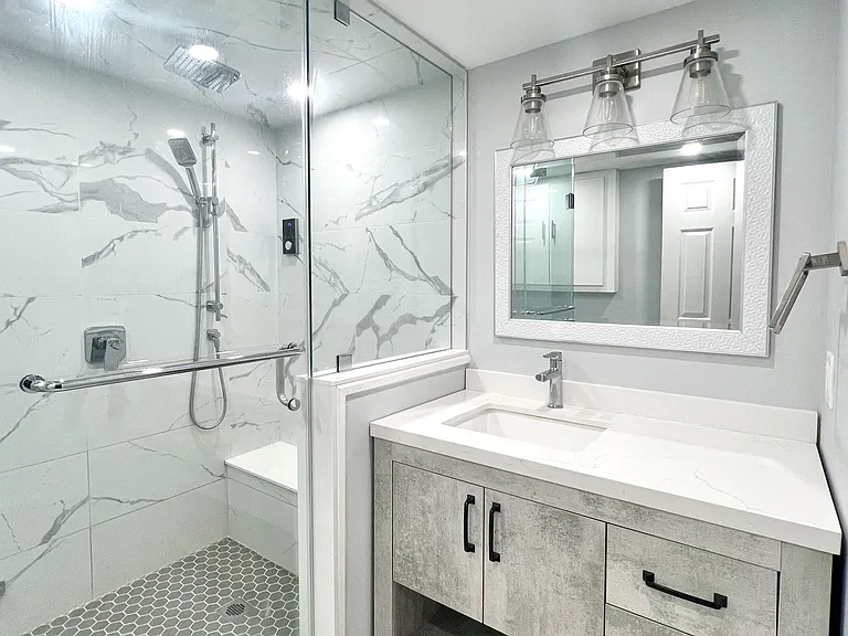 5285 Woodhaven Ct #BASEMENT — Photo 9