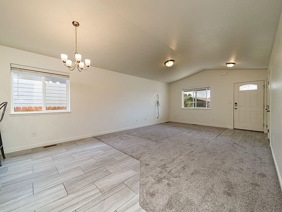 5th image of 462 El Jardin Ln