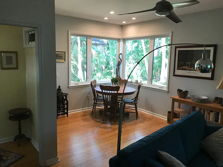 123 Avenue L — Photo 8