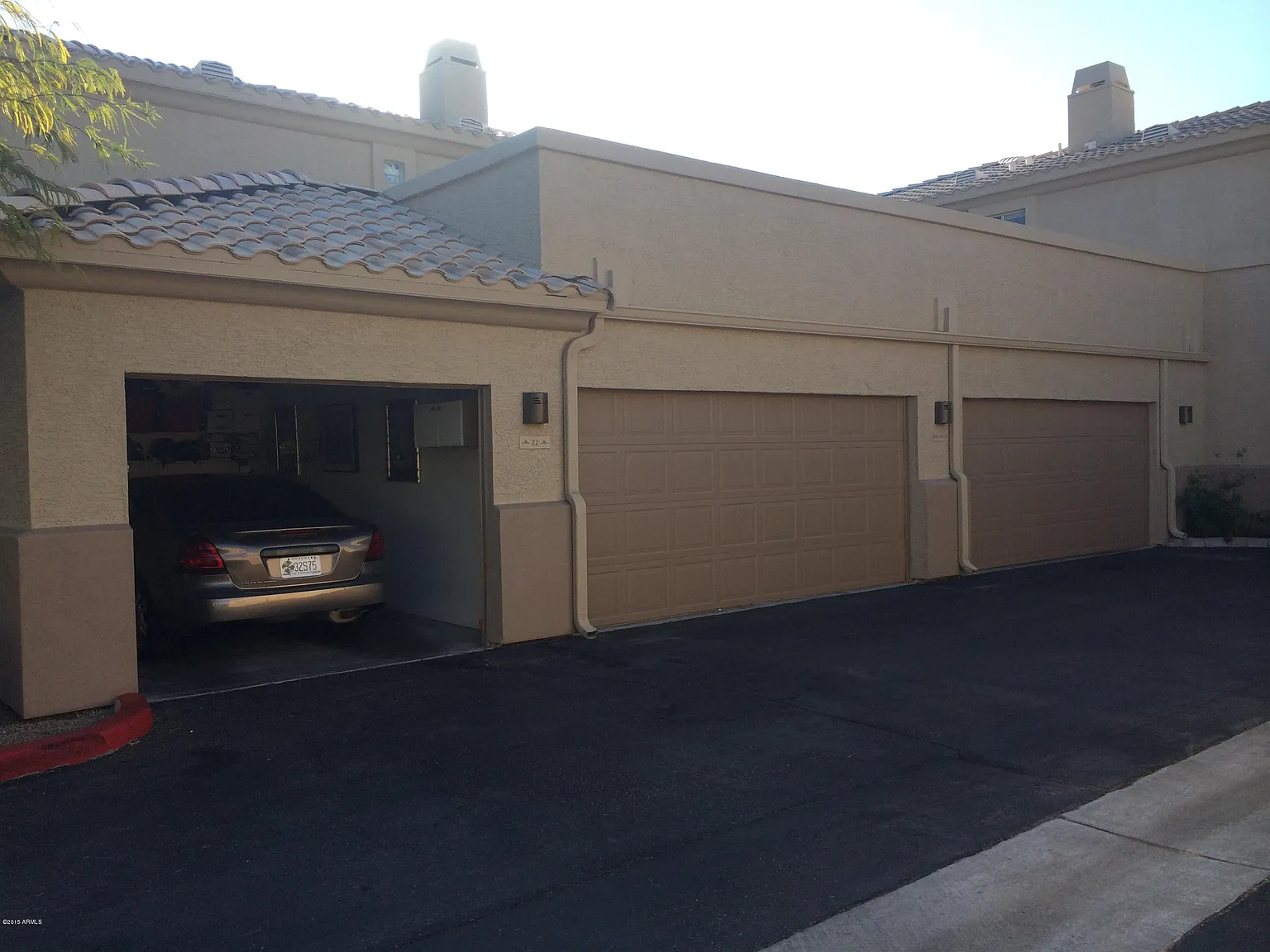 3 bed, 2.0 bath, 1282 sqft, $2,000 — Photo 3