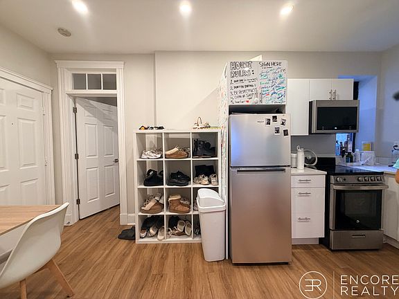 3rd image of 815 Beacon St #204T
