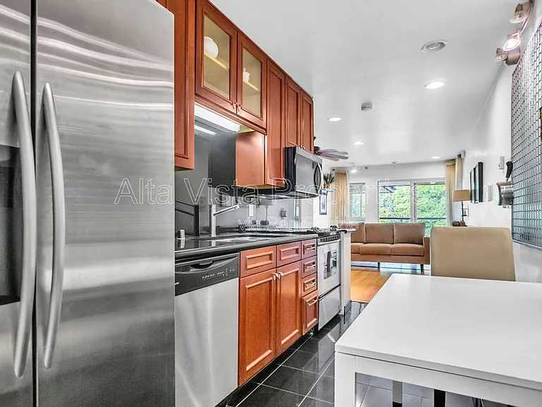 935 Genter St #403C — Photo 7