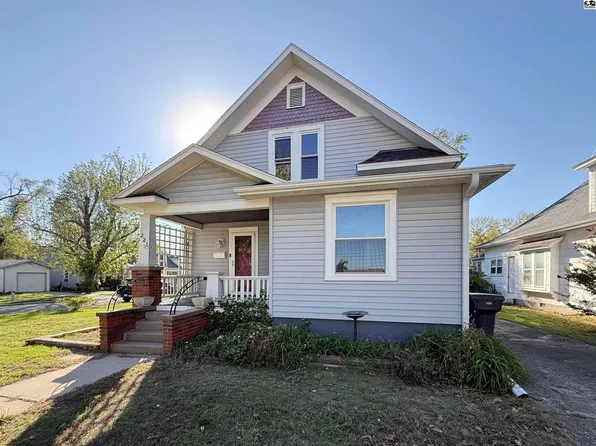 221 Harrison St, Newton, KS 67114