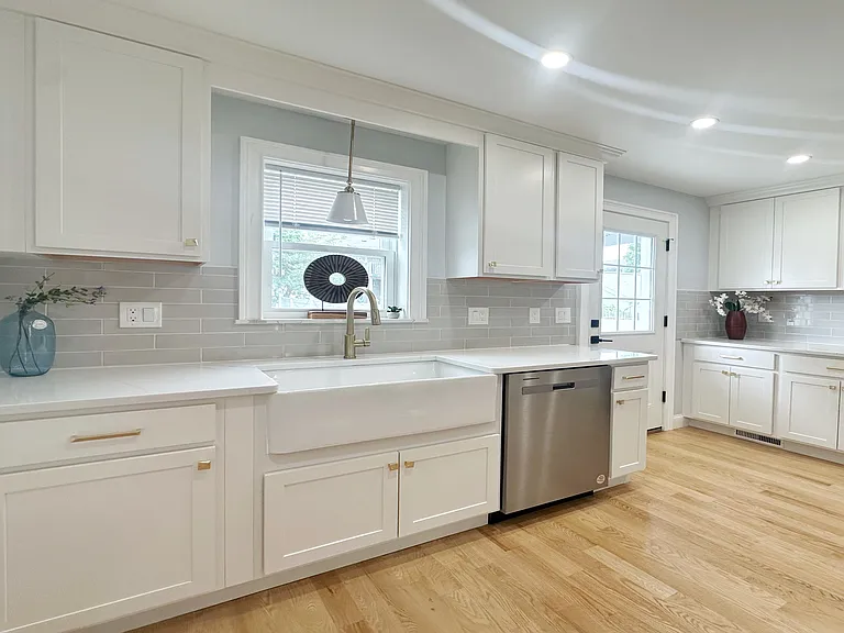 28 Arnold St #1 — Photo 9