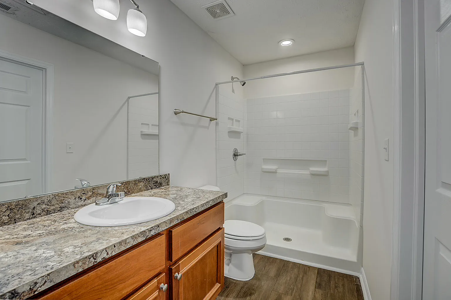 2 bed, 850 sqft, $1,295 — Photo 4