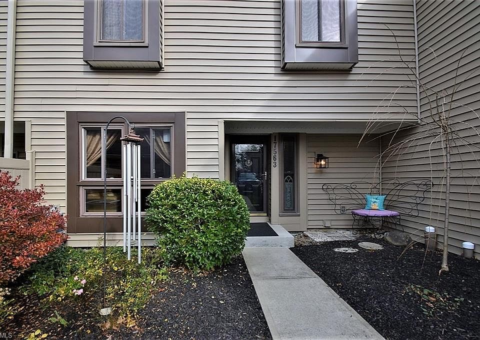 1st image of 17563 Fairlawn Dr
