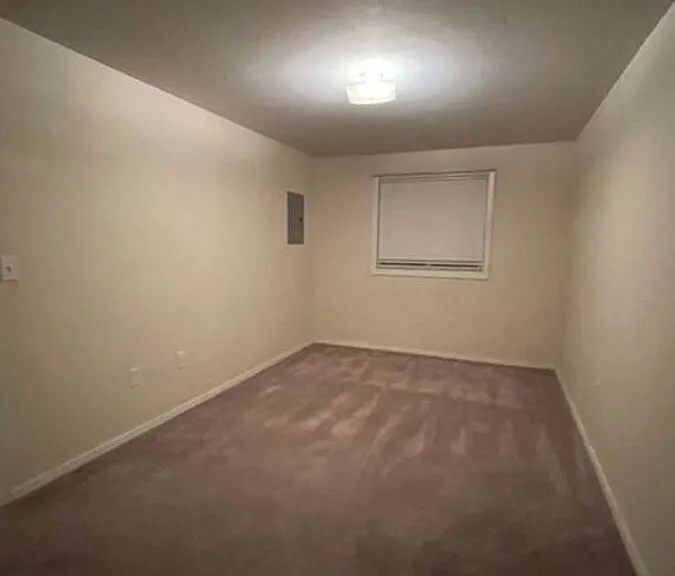 633 Airway Ave — Photo 5