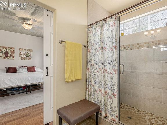 5th image of 7111 Bonnie Brae Ln