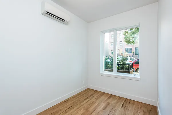 Rented by Nooklyn NYC LLC | media 59