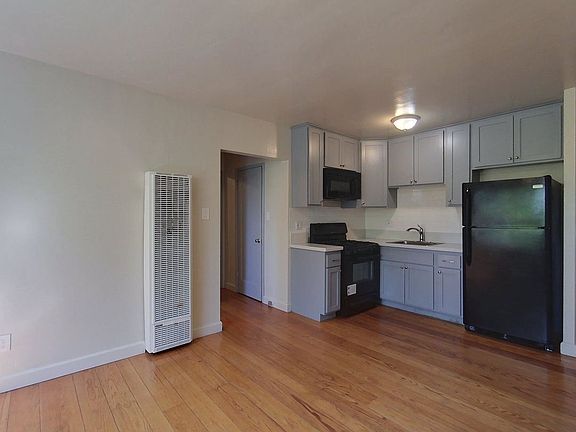 4th image of 2501 Benvenue Ave #31