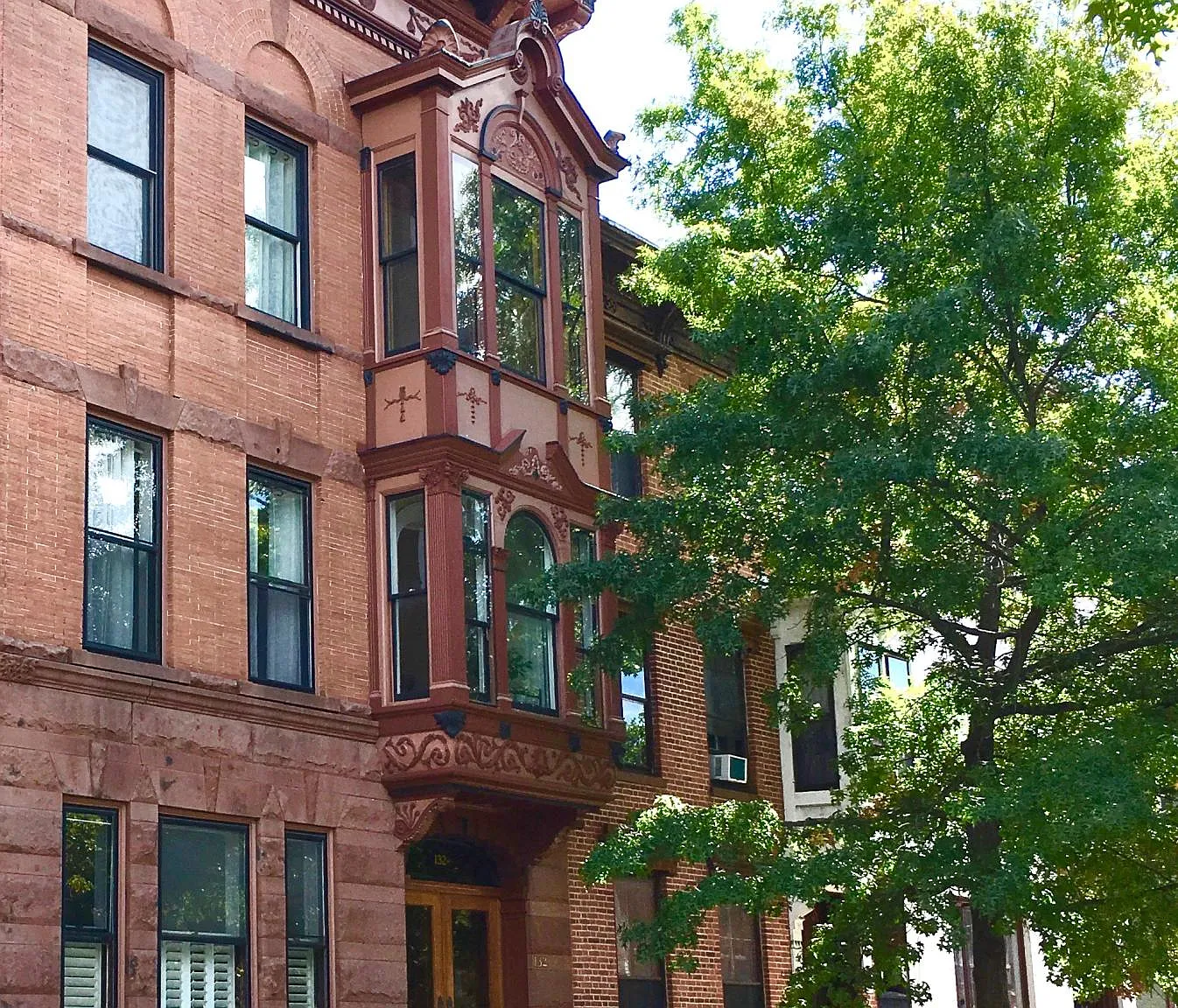 1 bed, 950 sqft, $1,300 — Photo 2