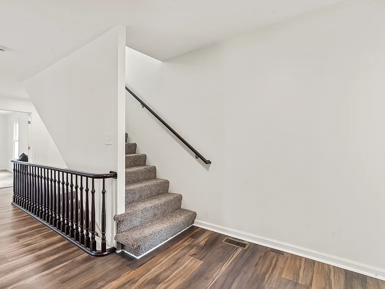 753 W Washington St #B — Photo 16