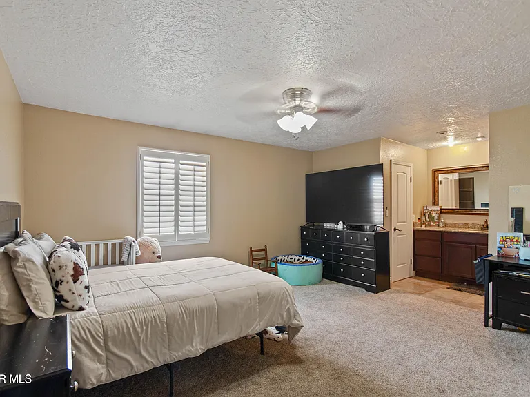8614 Holmsley Trl — Photo 13