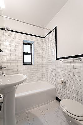 4th image of 217 E 76th St APT 3C