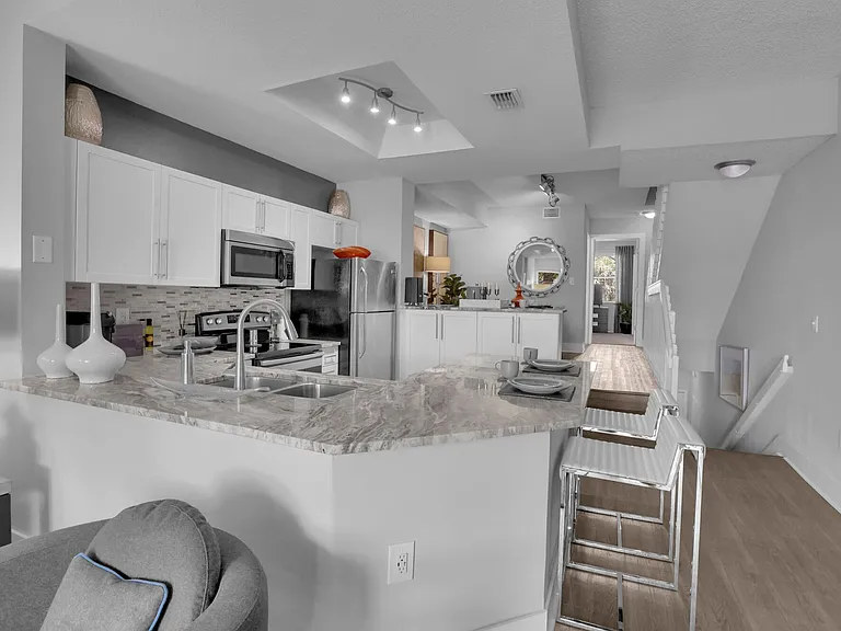 St. Tropez Townhomes & Villas — Photo 48